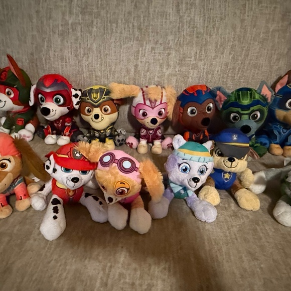 Lot of paw patrol plushies - Picture 3 of 3